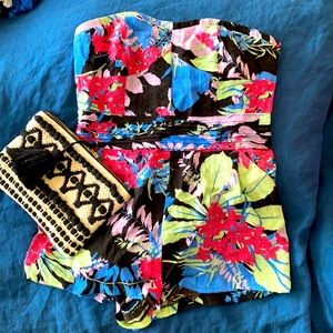 Floral strapless shorts romper